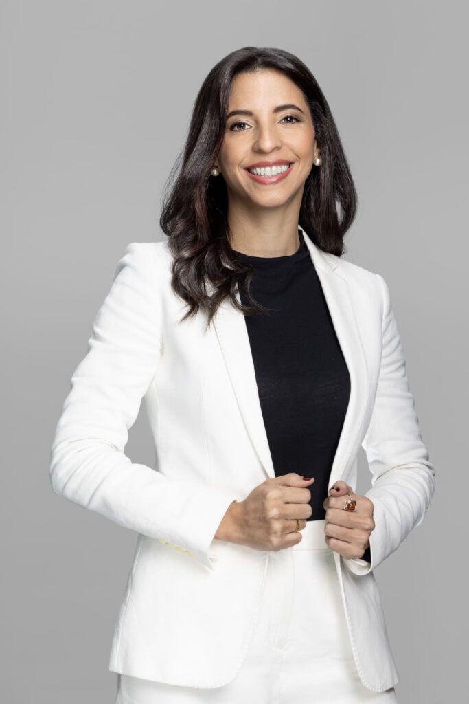 Ángela Alfau — Abogada Asociada Junior, Cáceres Torres