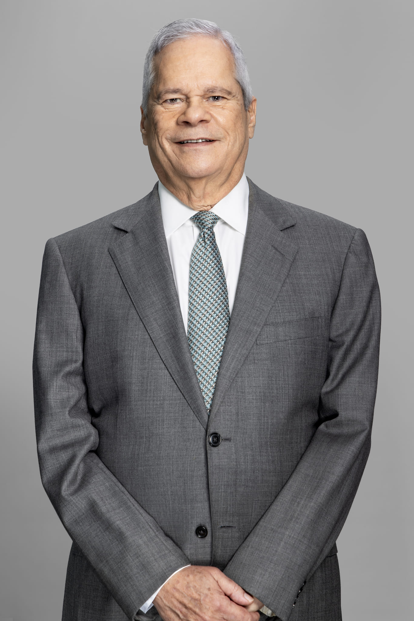 Rafael E. Cáceres — Socio Fundador, Cáceres Torres