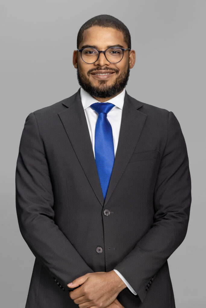 Victor Manuel Matos Ortiz — Abogado Asociado, Cáceres Torres